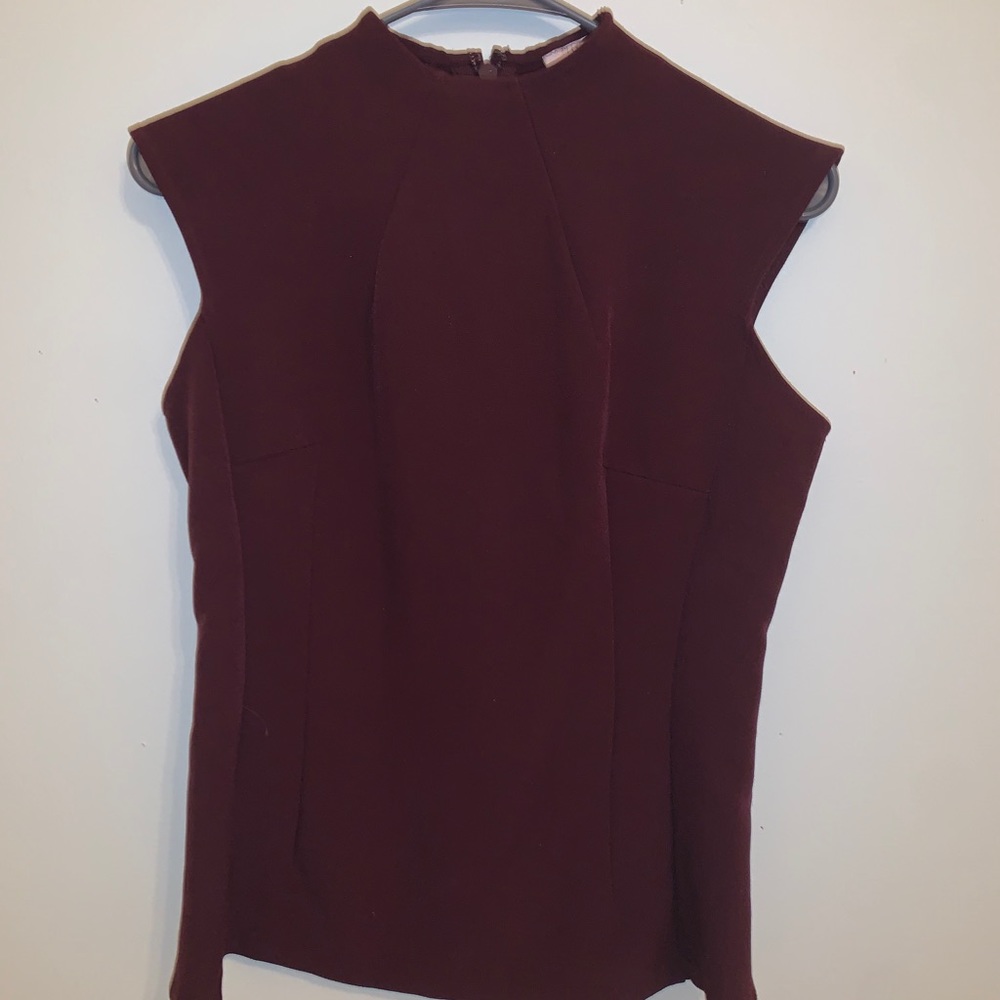 sleeveless professional top
